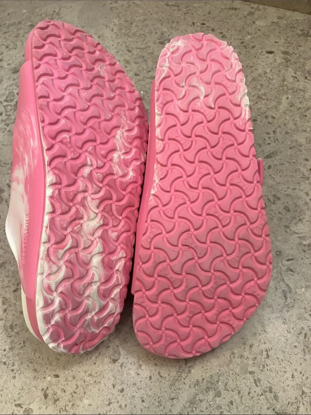 BIRKENSTOCK Kids Pink/White Swirl Pattern Two-Buckle EVA Slides Size 34/ 3-3.5 U